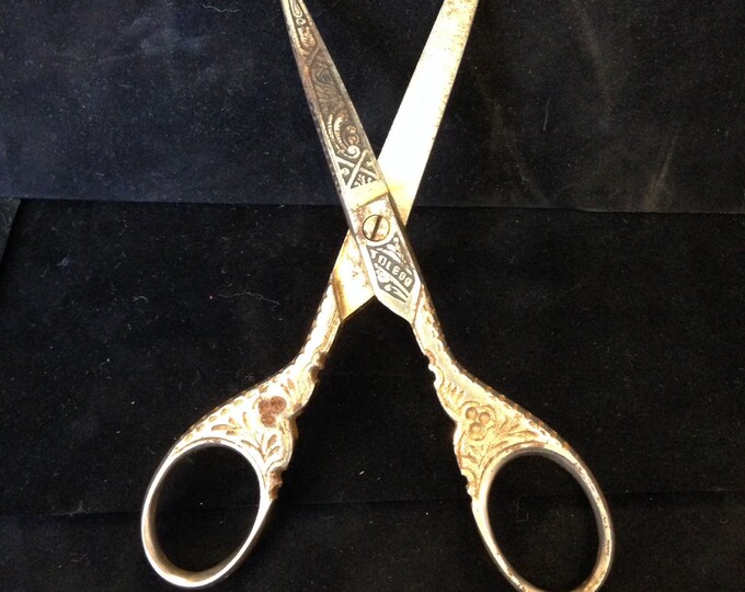 Vintage toledo Scissors...rare Scissors...vintage Scissors...enameled ...