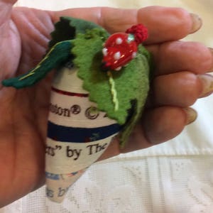 Selvage Strawberry Pincushion...Pincushion Collector...Selvage Berry Pincushion...Pincushion Hand Made...Berry Dangle