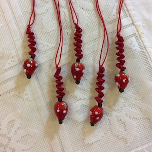 Strawberry Dangle Bead...Lampwork Strawberry...Crochet Spiral Dangle with Strawberry...Original Crochet Dangle