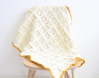 Crochet baby blanket off-white with ochre 65 x 95 cm