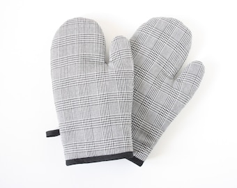 Plaids oven gloves