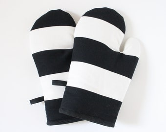 Black & white striped oven gloves
