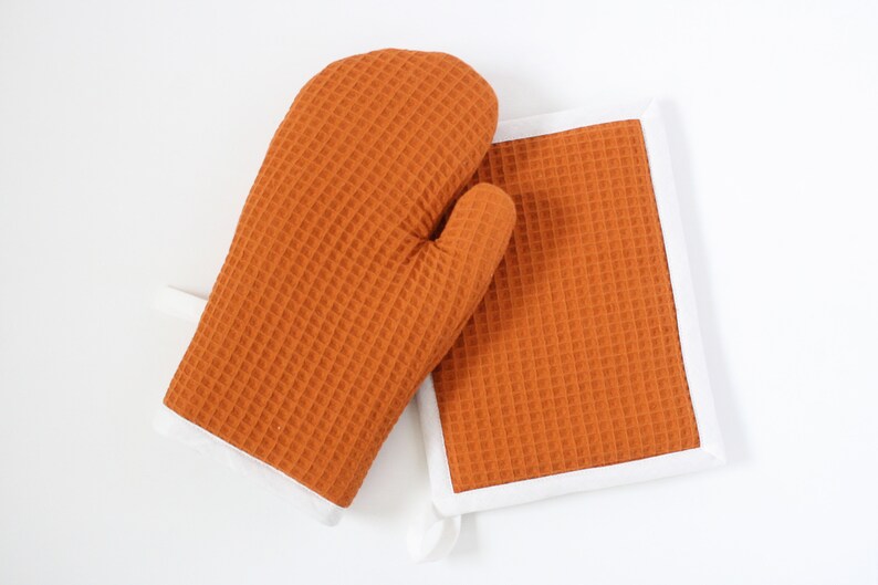 Waffle cloth oven glove orange with pot holder image 1