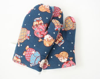 Vintage asian fabric oven gloves