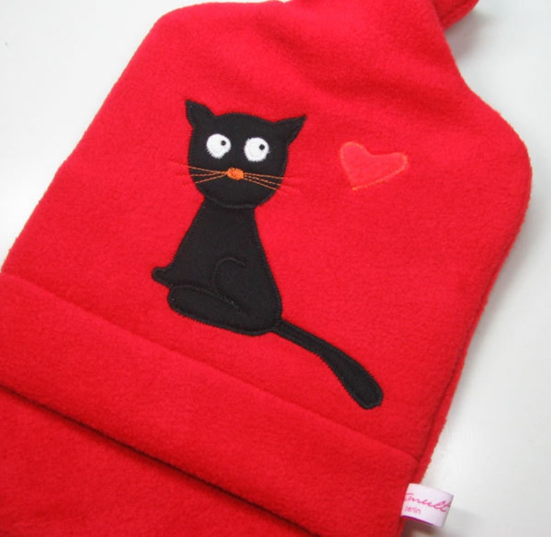 Wärmflasche Rot mit schwarzer Katze image 3