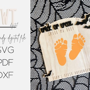 Empreinte de pas d'Halloween SVG | Fichier numérique Halloween | Fichier prêt pour le laser | Des bonbons ou un sort | Signe d'empreinte de pas SVG | Plaque souvenir