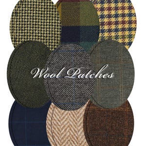 Puede incluir: Una colección de parches de lana ovalados con varios patrones y colores. Los parches incluyen diseños de pata de gallo, cuadros y espiga en tonos de negro, marrón, verde y azul. El texto "Wool Patches" se muestra en cursiva.