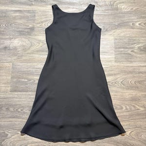 alyn paige black dress sc_491059