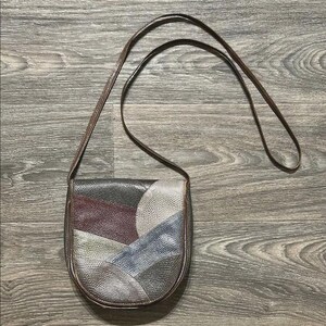 Sac à Bandoulière Carlos FALCHI En Cuir Pleine Fleur Rouge Avec Franges - Taille Large - NEUF Avec étiquettes