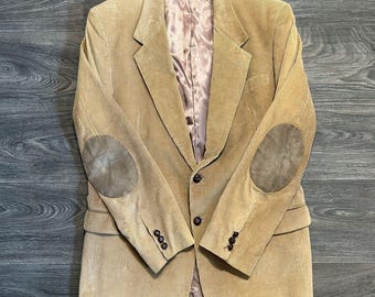 Blazer Jeremy Cobb talla 44L, confeccionado a mano en pana color tostado, con coderas de ante, estilo preppy vintage.