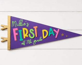 Banderín de madera pintado a mano personalizado para el primer día de clases / Bandera para fotos