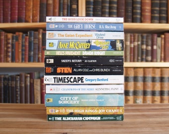 Twelve vintage science fiction and fantasy paperbacks from the 1980s - Free US Shipping
