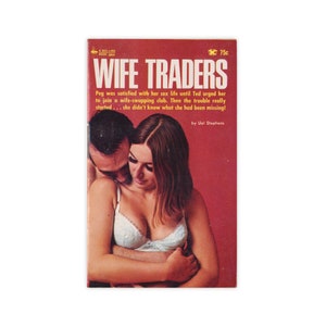 Wife Traders - scarce 1967 adult paperback by Uel Stephen, Bee-Line Books - Free US Shipping