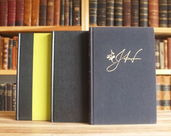 入荷nowオンラインストア of Collection Seven Free - Bindings Black in Books Hardcover 全巻セット