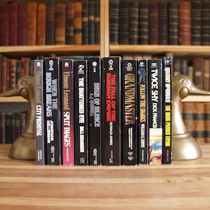 Ten mystery and thriller paperbacks from the 1980s - Free US Shipping