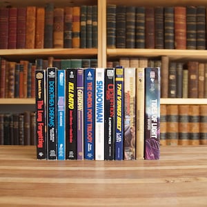 Twelve vintage science fiction and fantasy paperbacks from the 1980s - Free US Shipping