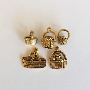 Basket charms set of 5 gold pewter Nantucket lightship cat oval round picnic
