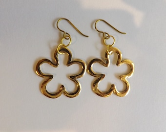 Gold Flower earrings open daisy design gold-plated pewter niobium or surgical wires
