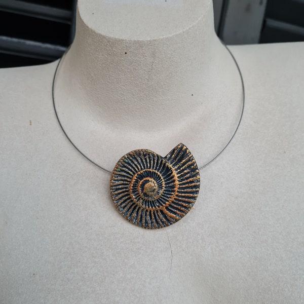Handmade pendant, art pendant,  pendant, gift for her, Fimo pendant, collana, collier, Anhänger, kunstwerk,pendente, ammonite,fossil pendant