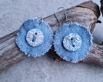 Denim Ohrringe, Statement Ohrringe, Upcycled Denim Ohrringe, Blaue Faser Ohrringe, handgenähte Ohrringe, hellblaue Denim Ohrringe