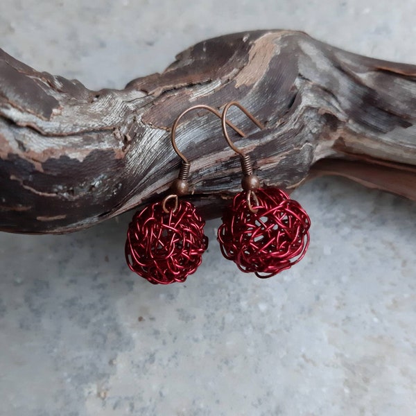 Passion, boucles d'oreilles enroulées, boucles d'oreilles en fil métallique, bijoux faits main, bijoux d'art en fil, cadeau pour elle