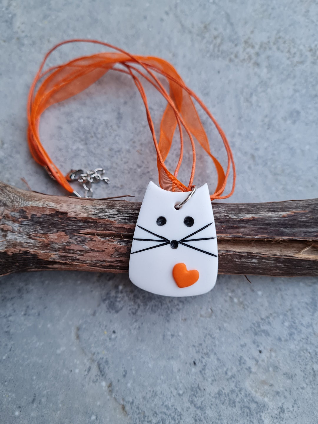 Elegant Cat Lover's Necklace with Adorable Kitty Charm main image 1