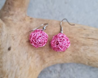 Wire wrapped earrings, Wire earrings, Ball earrings, Art earrings, Handmade jewelry, Gift for her, draht Ohrringe, small gift, pink earrings