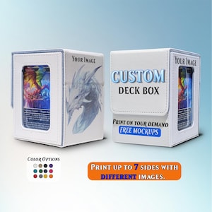 Puede incluir: Cajas de barajas personalizadas blancas con un diseño de dragón y el texto "CUSTOM DECK BOX". Las cajas tienen una ventana transparente para mostrar las cartas. Se muestran opciones de color. También es visible el texto "PRINT UP TO 7 SIDES WITH DIFFERENT IMAGES".