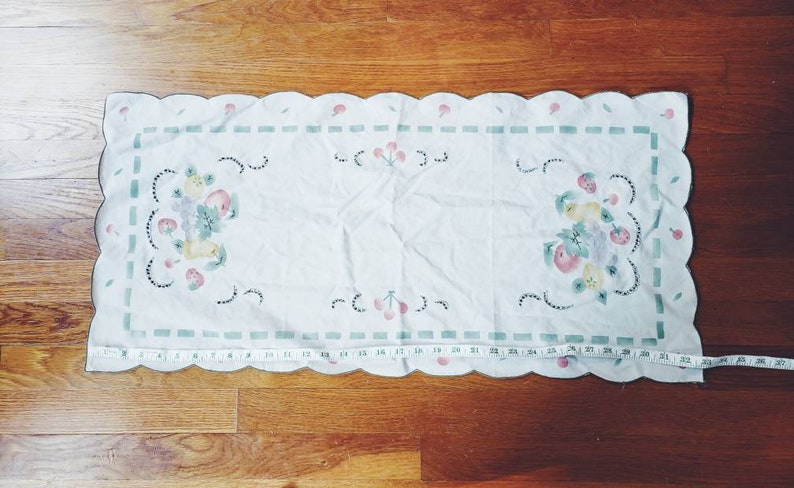Mid Century Painted Fruit Farm Country Table Runner