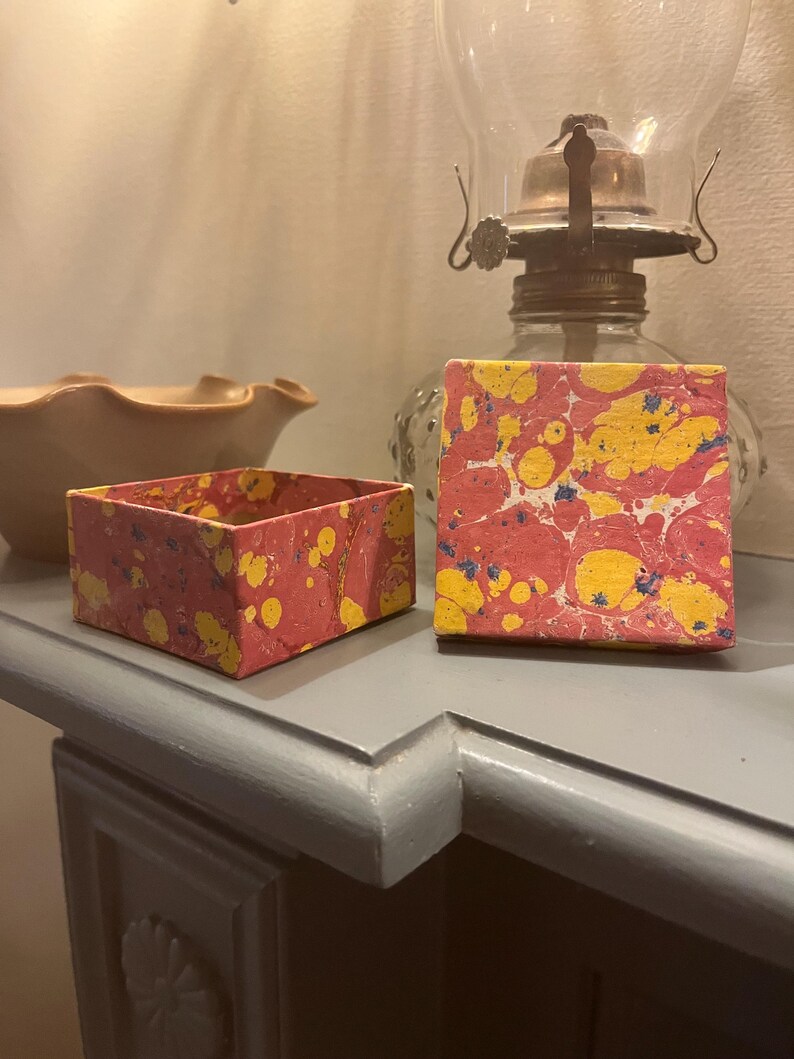 Marbled Paper Historical Band Box - Etsy