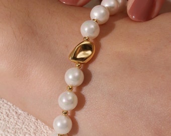 Delicate Pearl Bracelet,Sterling Silver Bracelet,Gold Bridal Bracelet,Minimalist Bracelet,Bridesmaid Gift,Wedding Jewelry,Anniversary Gifts