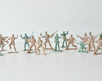 Figurines militaires vintage en plastique de la Seconde Guerre mondiale / Mark Reissue, soldats, hommes de l'armée jouet/jouer, soldats de l'armée en plastique