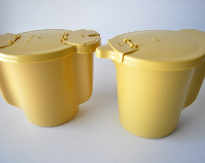 Vintage Tupperware Sugar and Creamer Set in Gold/harvest Gold