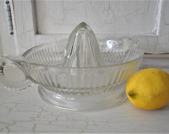 Vintage Glass juicer Reamer / Hazel Atlas Reamer  Depression Glass Juicer / Circa 1930's / Vintage Kitchen Decor