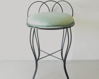 Tabouret de toilette vintage Mid-Century en métal avec coussin rond vert - Meubles de toilette vintage pour maquillage hollywoodien des années 1950