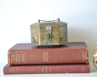 Mini Vintage Brass Cricket Box with Lid | Mid Century Brass Accessory Box | Boho Brass Trinket Box