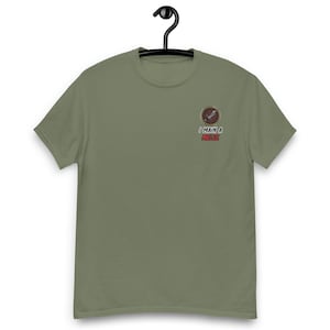 World of Warcraft unisex Classic Tee with &quot;I MAIN A MELEE&quot; Minimalist Embroidered Design - Perfect for WoW Fans