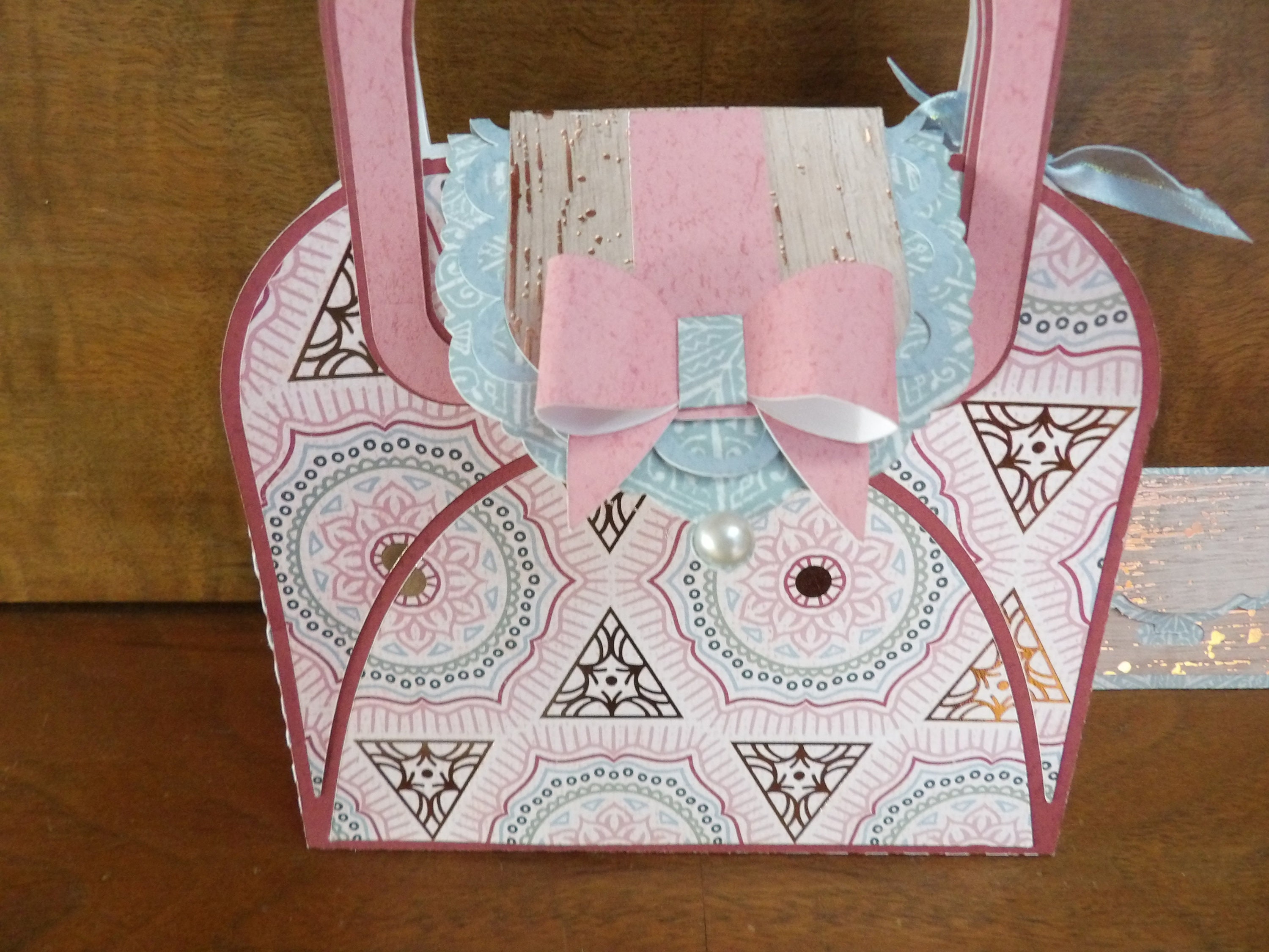 Handmade Paper Handbag | Mother's day Gift Ideas | Gifts for Mom | DIY Easy  Paper Craft | Kidscraft | handbag, craft, handicraft | Handmade Paper  Handbag | Mother's day Gift Ideas |