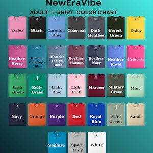 Puede incluir: Una carta de colores de camisetas para adultos de NewEraVibe, que muestra una variedad de colores. La carta incluye Azalea, Negro, Azul Carolina, Carb&oacute;n, Heather oscuro, Verde bosque, Margarita, Heather Berry, Heather Galapagos Blue, Heather Indigo Blue, Heather Maroon, Heather Navy, Heather Royal, Heliconia, Verde irland&eacute;s, Verde Kelly, Azul claro, Rosa claro, Marr&oacute;n, Verde militar, Menta, Azul marino, Naranja, P&uacute;rpura, Rojo, Azul real, Zafiro, Gris deportivo, Blanco y Verde salvia.