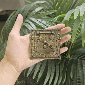Handmade Brass Latch Solid Brass Cabinet & Door Lock –Antique Style Hardware, Brass Toggle Latch Handmade Rustic Lock for Cabinets Furniture