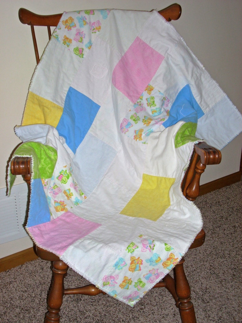 Child/'s Rag Quilt in Pastels with Elephants