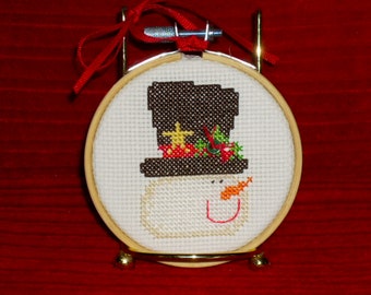 CHRISTMAS Ornament/Handmade Decoration/Tree Ornament/Finished Cross Stitch/3 inch Wood Hoop/Christmas Gift Tag/Snowman/Door Hanger