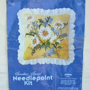 VINTAGE NEEDLEPOINT/Needlepoint Kit/Daisy Design/18 Mesh Canvas/1970/12 by 12/Cotton Canvas/Pillow Kit/Floral Design/Yellow and Blue