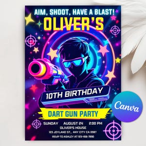 Puede incluir: Una vibrante invitación para el décimo cumpleaños de Oliver, con una ilustración de neón de una persona con una pistola de dardos. El diseño incluye el texto "AIM, SHOOT, HAVE A BLAST!" y los detalles de la fiesta.