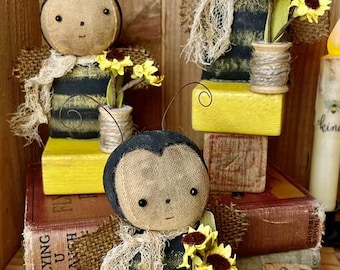 Primitive Bee Shelf Sitter, Farmhouse Summer Decor, Muslin Bee Tucks