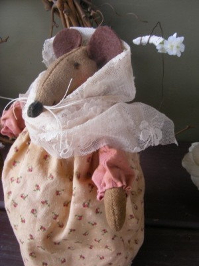 PDF Doll Pattern Betsy the Country Mouse Doll EPattern image 3