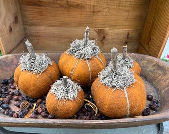 Primitive Pumpkins, Fall Pumpkins, Farmhouse Pumpkins, Felted Pumpkins