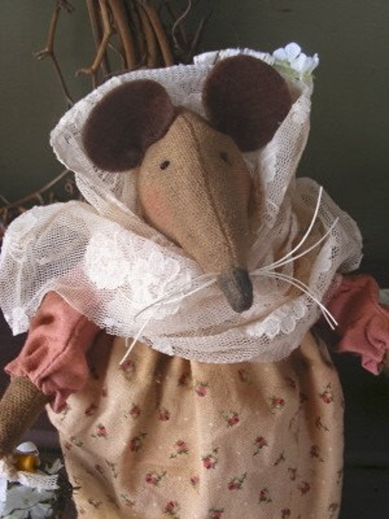 PDF Doll Pattern Betsy the Country Mouse Doll EPattern image 1