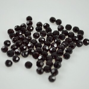 25 Garnet Swarovski Crystals - 6mm Round