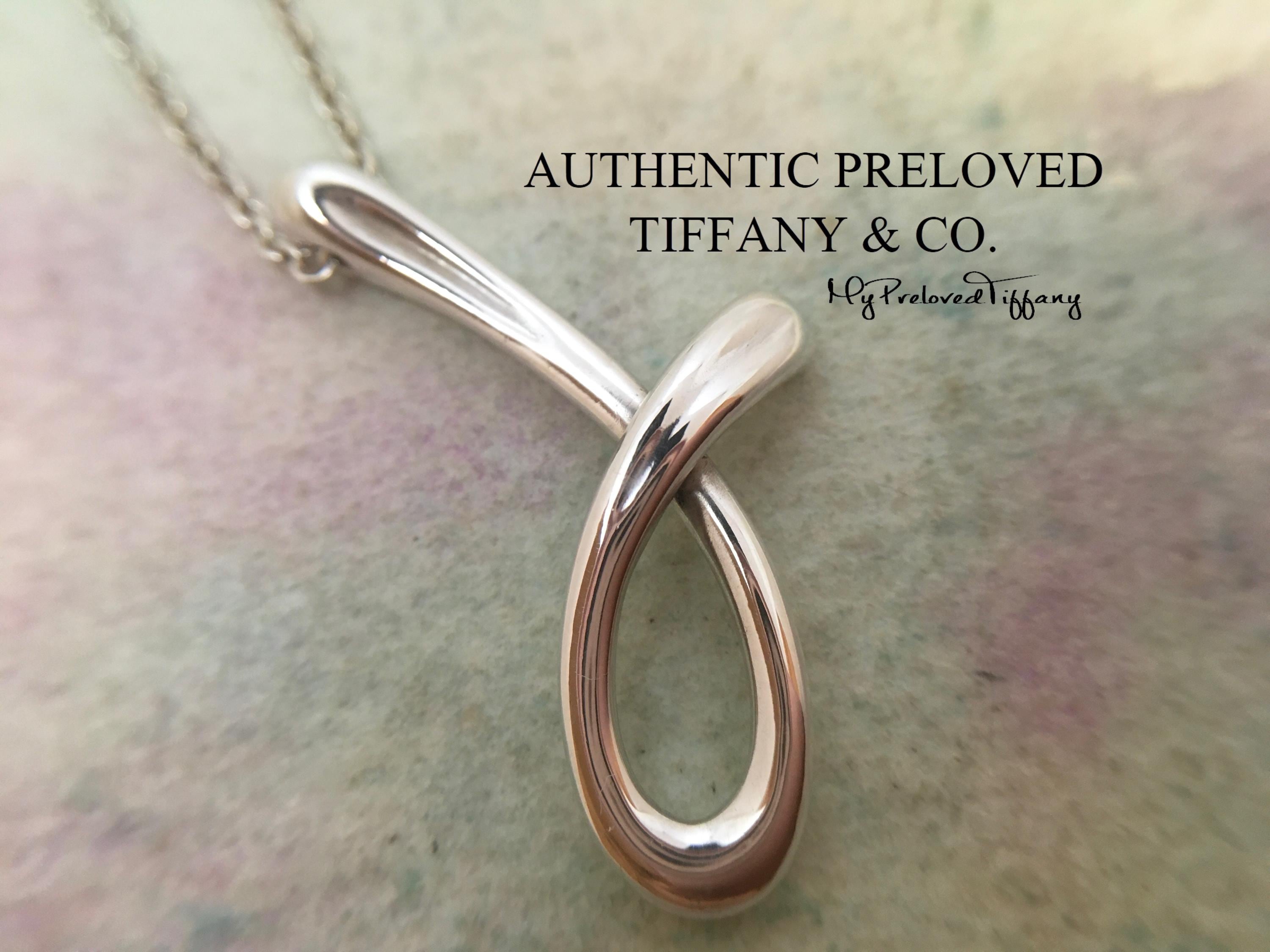 ■日本未入荷・送料込■ TIFFANY & Co. ELSA Letter A-Z Pendant Elsa Peretti™ Small Alphabet Pendant in Yellow Gold